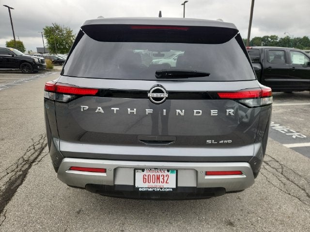 2025 Nissan Pathfinder SL