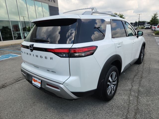 2025 Nissan Pathfinder SL