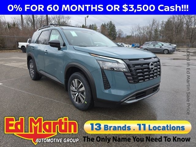 2026 Nissan Pathfinder SL