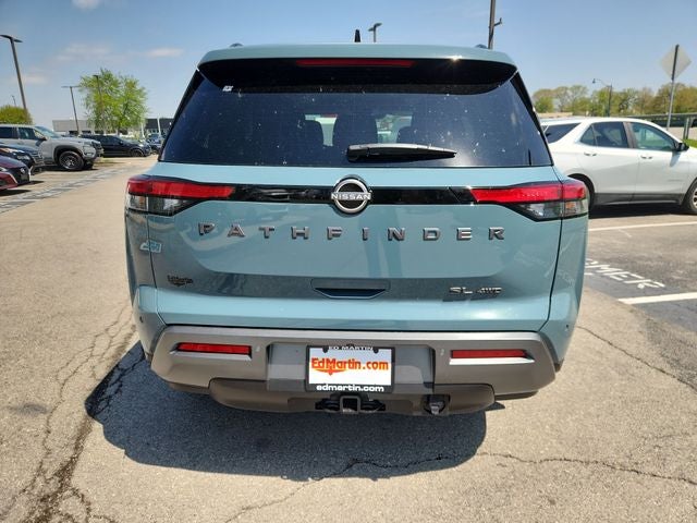 2026 Nissan Pathfinder SL