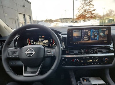 2026 Nissan Pathfinder SL