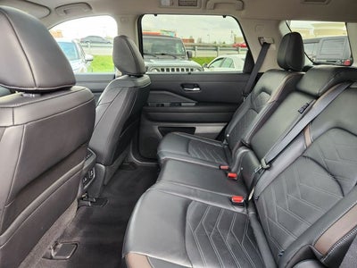 2024 Nissan Pathfinder Platinum