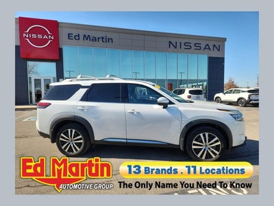 2025 Nissan Pathfinder Platinum