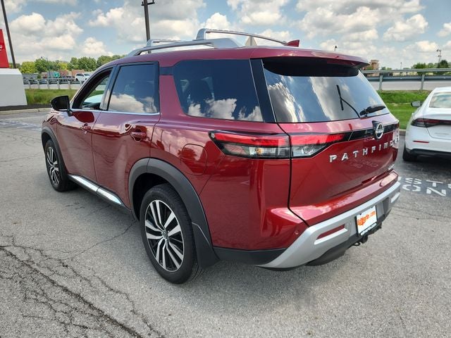 2025 Nissan Pathfinder Platinum
