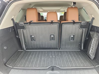 2025 Nissan Pathfinder Platinum