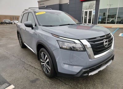 2025 Nissan Pathfinder Platinum