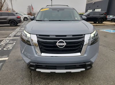 2025 Nissan Pathfinder Platinum