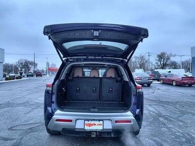 2024 Nissan Pathfinder Platinum