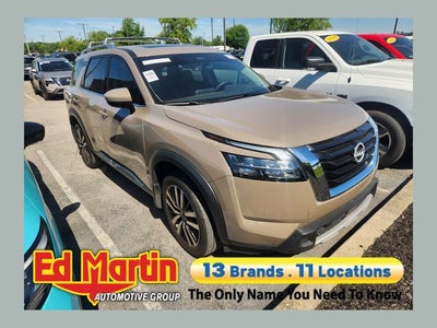 2025 Nissan Pathfinder Platinum