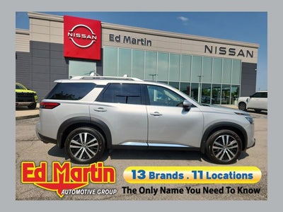 2025 Nissan Pathfinder Platinum