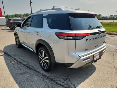 2025 Nissan Pathfinder Platinum