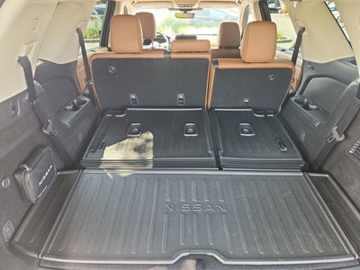 2025 Nissan Pathfinder Platinum