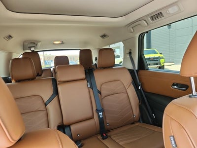 2025 Nissan Pathfinder Platinum