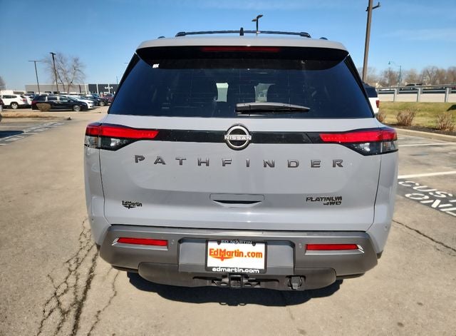 2026 Nissan Pathfinder Platinum