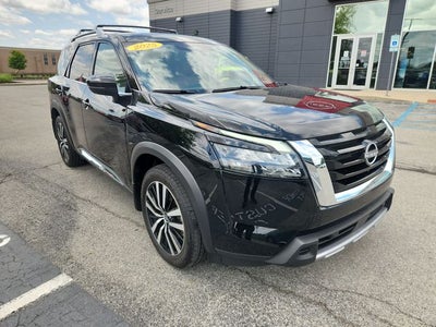 2025 Nissan Pathfinder Platinum