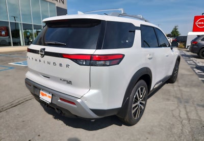 2025 Nissan Pathfinder Platinum
