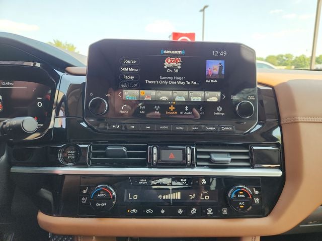 2025 Nissan Pathfinder Platinum