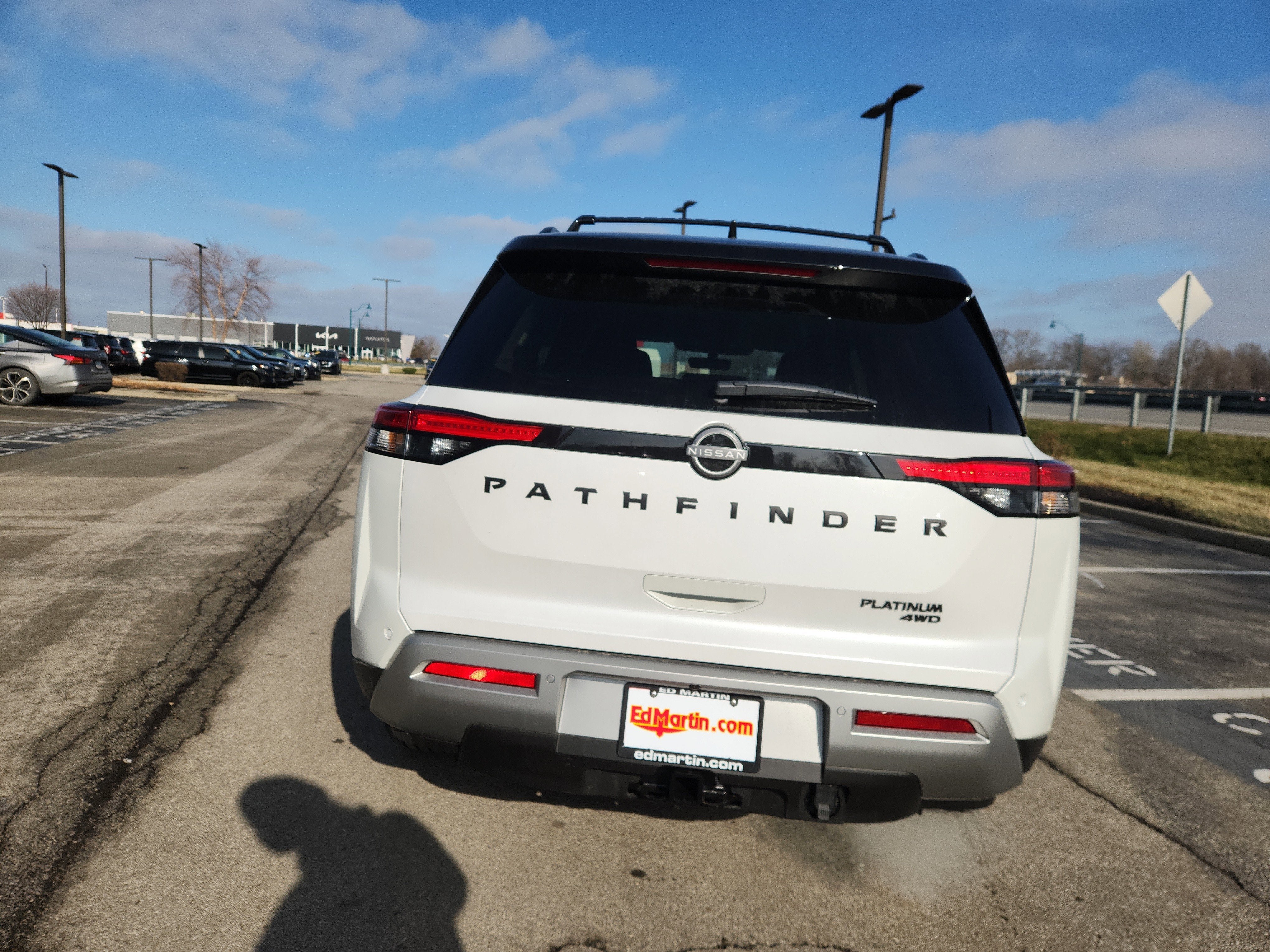 2025 Nissan Pathfinder Platinum