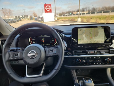 2025 Nissan Pathfinder Platinum