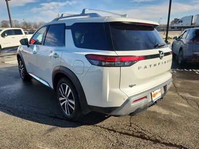 2024 Nissan Pathfinder Platinum