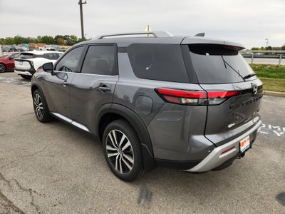 2025 Nissan Pathfinder Platinum