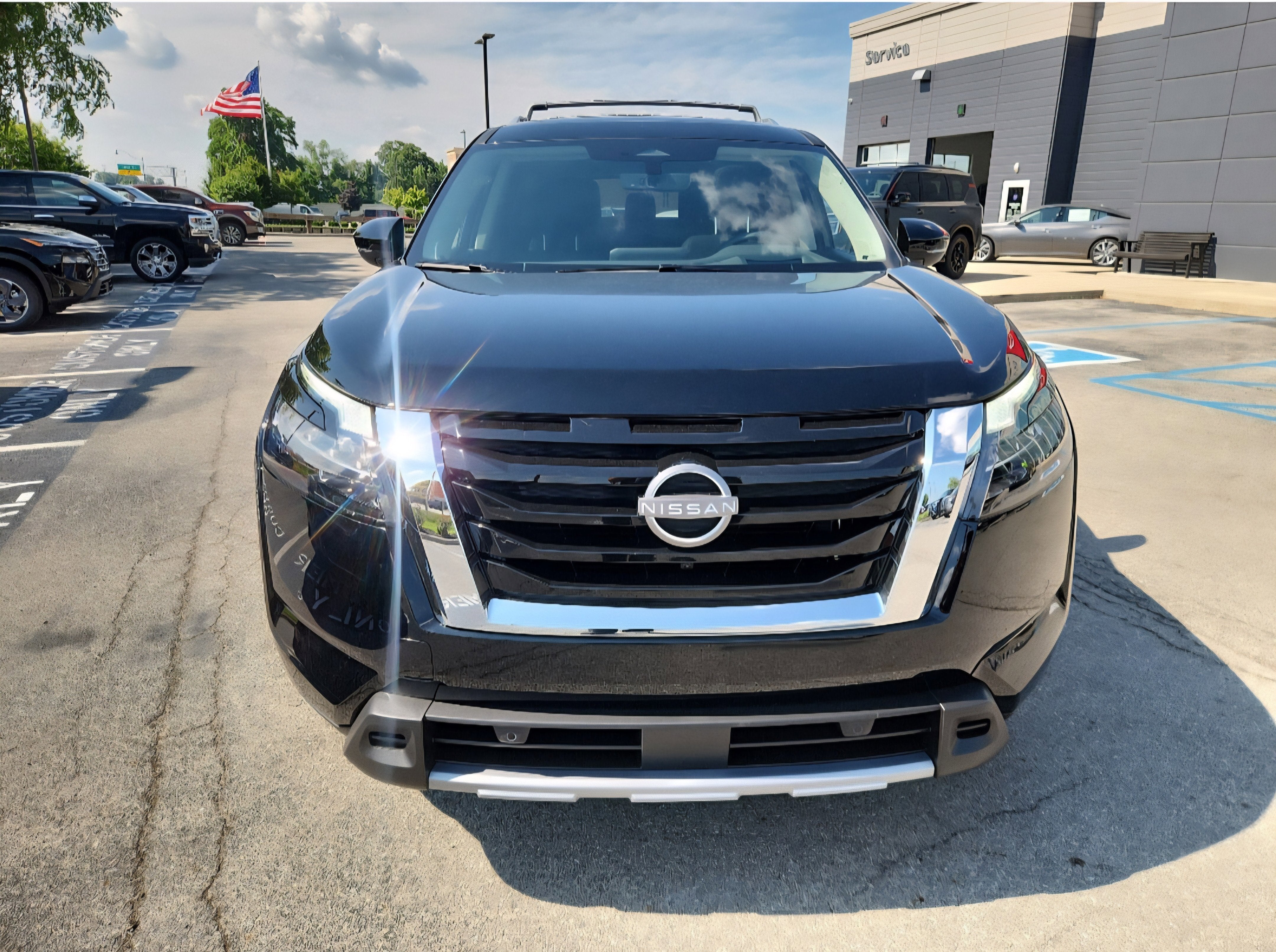 2025 Nissan Pathfinder Platinum