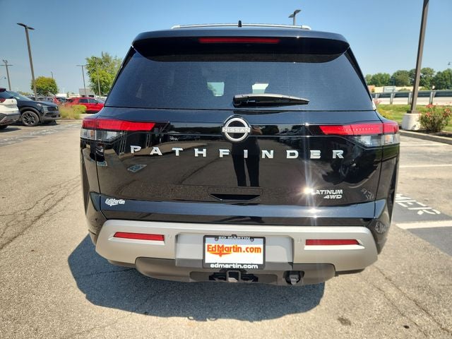 2025 Nissan Pathfinder Platinum