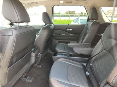 2024 Nissan Pathfinder Platinum
