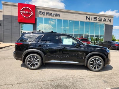 2026 Nissan Pathfinder Platinum