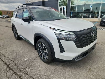 2026 Nissan Pathfinder Platinum