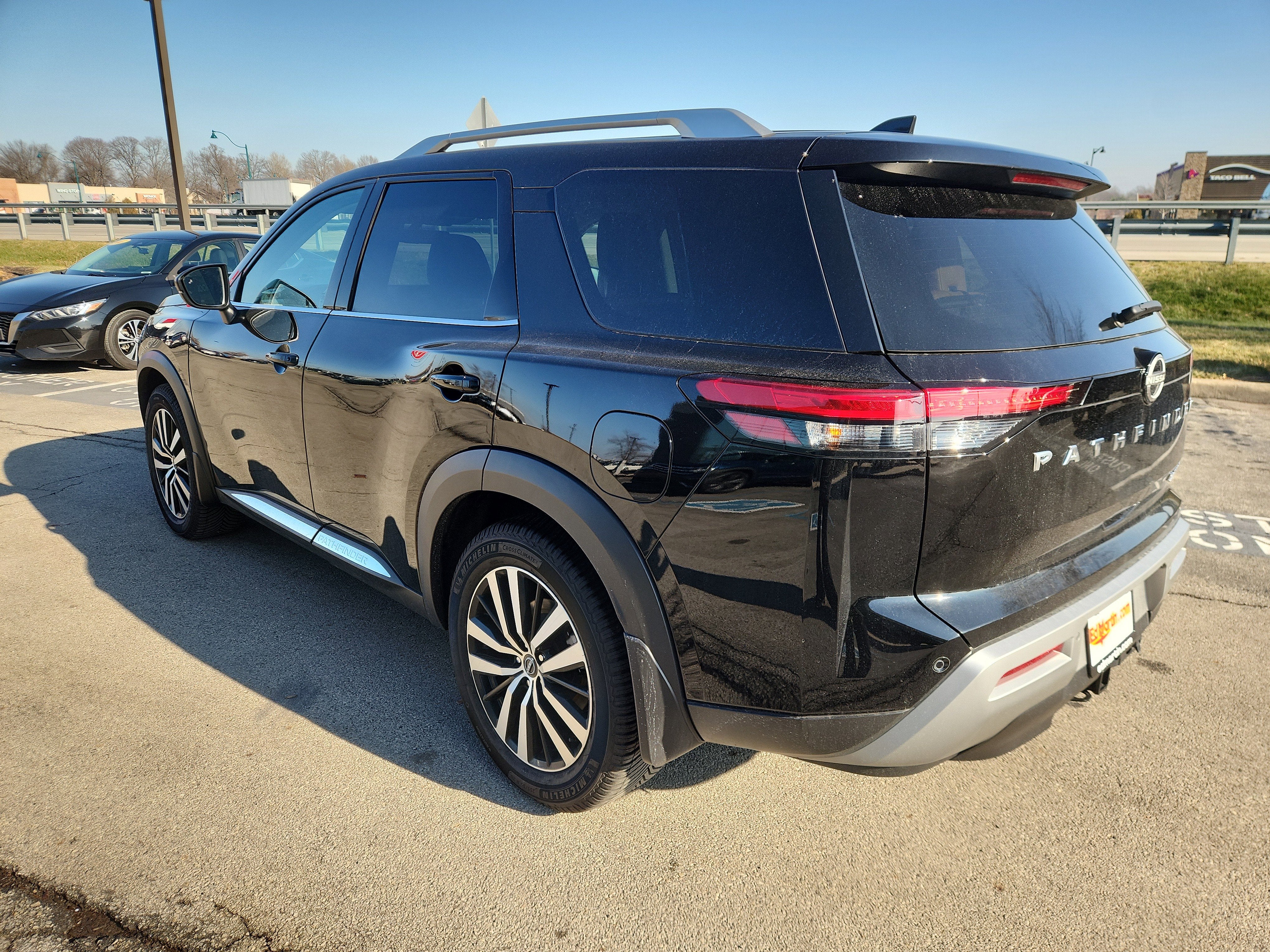 2024 Nissan Pathfinder Platinum