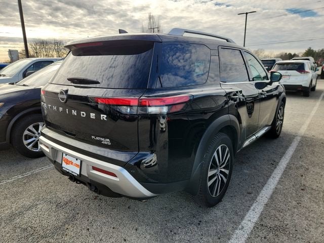 2024 Nissan Pathfinder Platinum