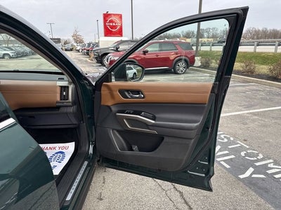 2024 Nissan Pathfinder Platinum