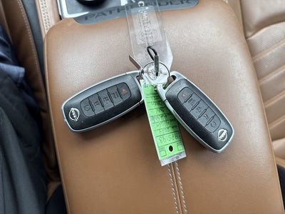 2024 Nissan Pathfinder Platinum