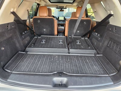 2023 Nissan Pathfinder Platinum