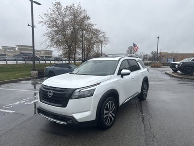 2025 Nissan Pathfinder Platinum