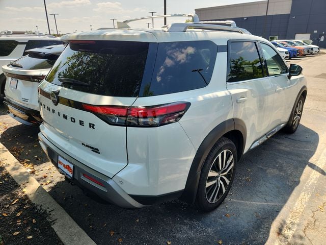 2024 Nissan Pathfinder Platinum