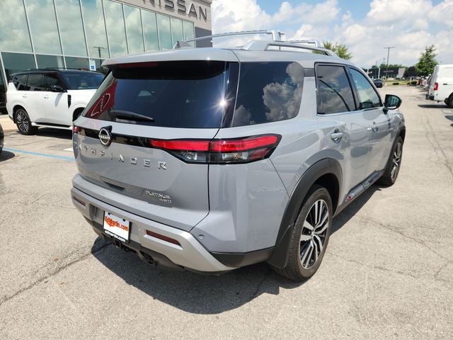 2025 Nissan Pathfinder Platinum