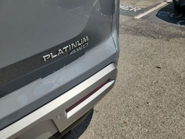 2025 Nissan Pathfinder Platinum