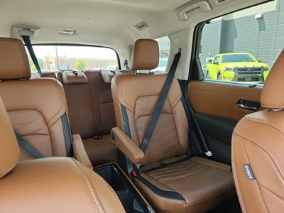 2025 Nissan Pathfinder Platinum