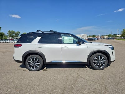 2026 Nissan Pathfinder Platinum