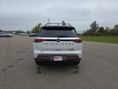 2026 Nissan Pathfinder Platinum