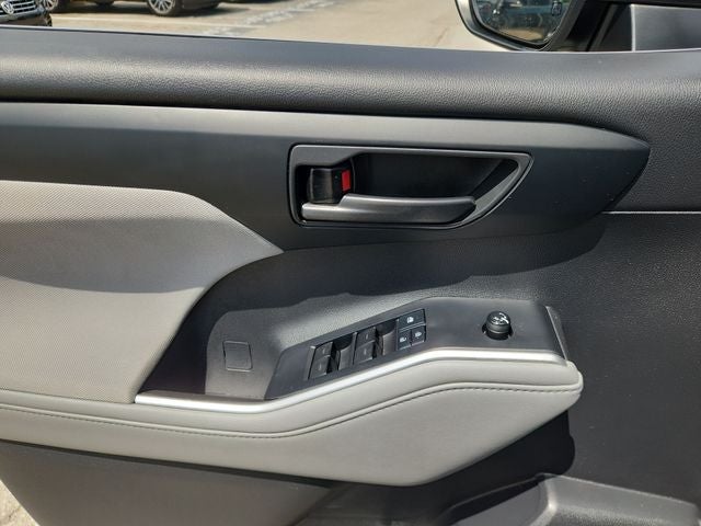 2021 Toyota Highlander Hybrid LE