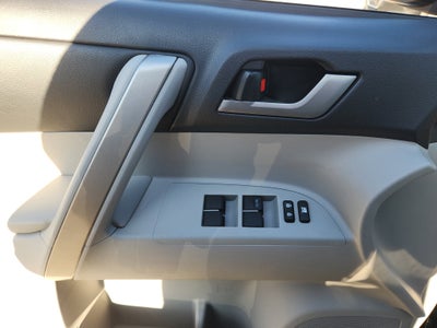 2012 Toyota Highlander SE