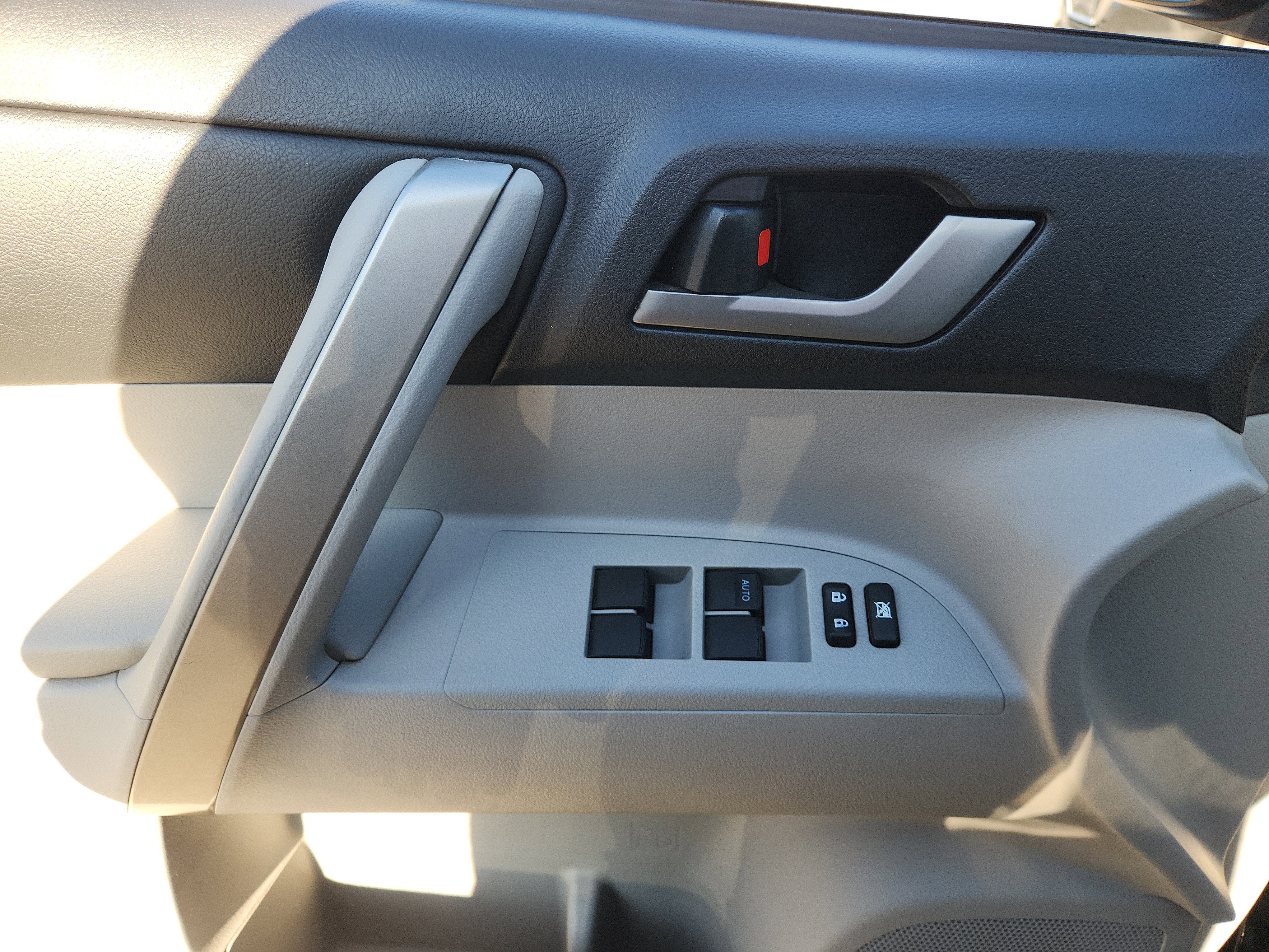 2012 Toyota Highlander SE