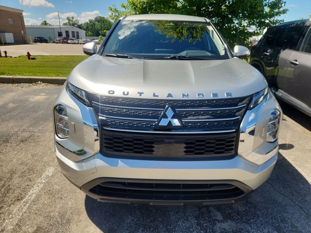 2023 Mitsubishi Outlander ES