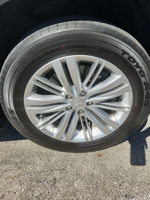 2023 Mitsubishi Outlander ES