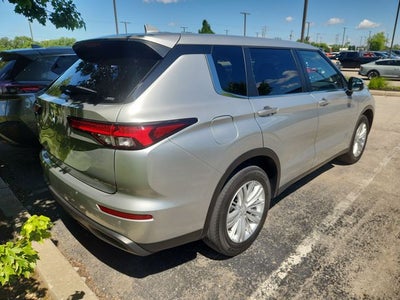 2023 Mitsubishi Outlander ES