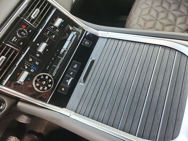 2025 Nissan Armada Platinum