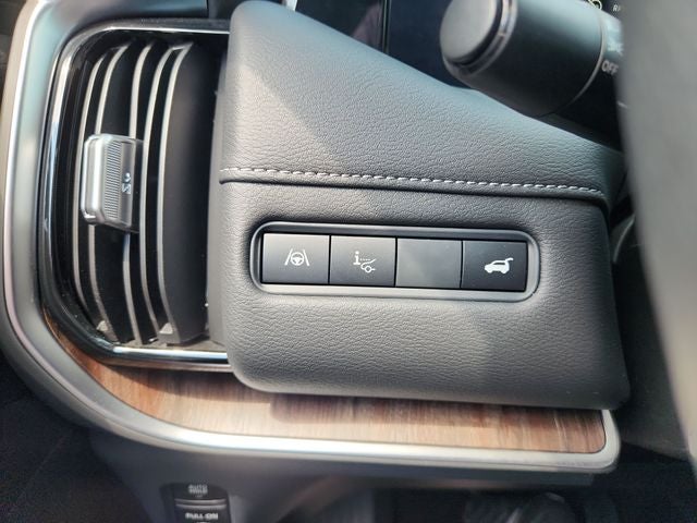 2025 Nissan Armada Platinum
